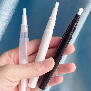 Refillable cosmetic pen
